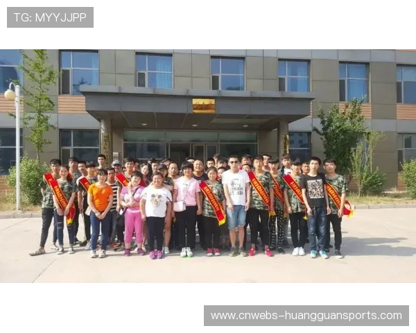 江南中学阳光分校学生足球联赛开赛,将进行62场比赛 江南中学阳光分校学生足球联赛开赛,将进行62场比赛