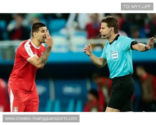 裁判争议不断,国际足联研讨引入新技术 裁判争议不断,国际足联研讨引入新技术